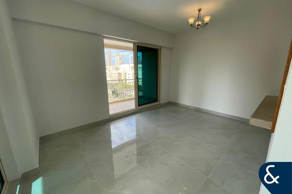 2 Bedroom | Upgraded | Sought after community